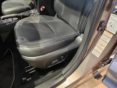 Subaru Forester 2.0i Executive — SUV fiable avec Standheizung et attelage 2000kg — Miniatura 28