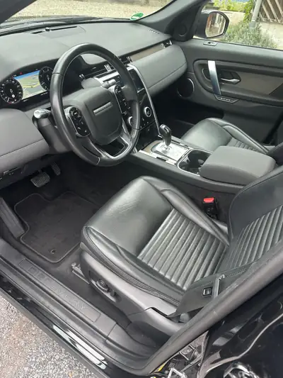 Land Rover Discovery Sport P250 SE — 7 places, tout-terrain premium et équipement haut de gamme — Thumbnail 8