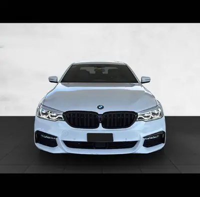 BMW 530d xDrive M-Packet — Berline prestige diesel, équipement complet — fianco