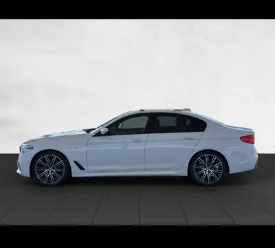 BMW 530d xDrive M-Packet — Berline prestige diesel, équipement complet — vista posteriore