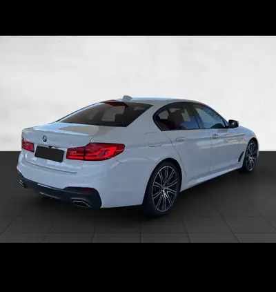 BMW 530d xDrive M-Packet — Berline prestige diesel, équipement complet — dettaglio