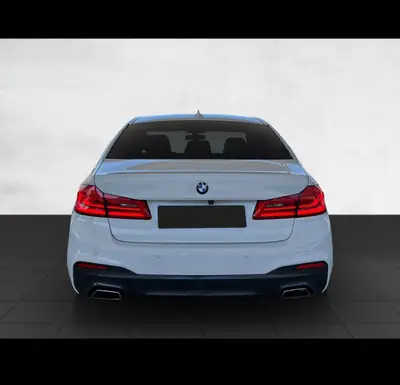 BMW 530d xDrive M-Packet — Berline prestige diesel, équipement complet — cruscotto