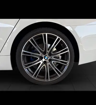 BMW 530d xDrive M-Packet — Berline prestige diesel, équipement complet — Miniatura 9