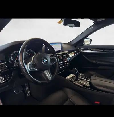 BMW 530d xDrive M-Packet — Berline prestige diesel, équipement complet — Miniatura 10