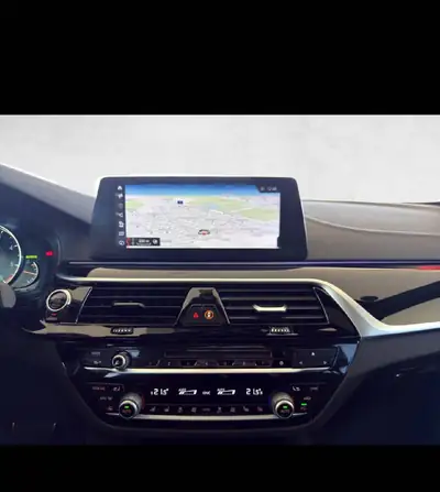 BMW 530d xDrive M-Packet — Berline prestige diesel, équipement complet — Miniatura 14