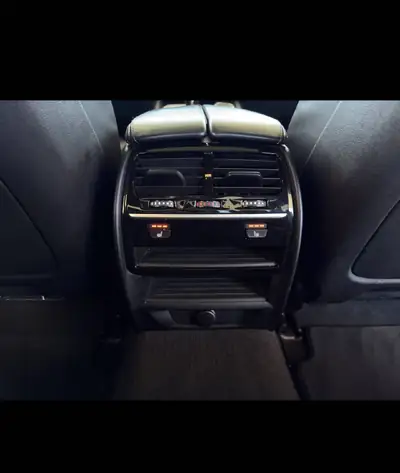 BMW 530d xDrive M-Packet — Berline prestige diesel, équipement complet — Miniatura 17