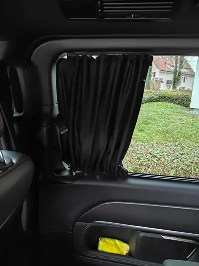 Mercedes-Benz V 250 d BlueTec — Monospace familial 8 places, diesel efficace — side view
