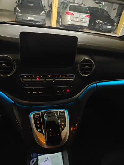 Mercedes-Benz V 250 d BlueTec — Monospace familial 8 places, diesel efficace — Thumbnail 8
