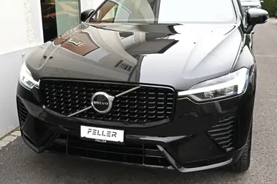 Volvo XC60 T6 eAWD R-Design — SUV hybride rechargeable, 341 ch, très peu kilométré — Innenraum