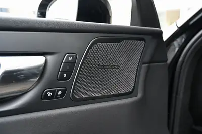 Volvo XC60 T6 eAWD R-Design — SUV hybride rechargeable, 341 ch, très peu kilométré — Miniatur 13