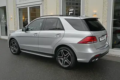 Mercedes-Benz GLE 350 d 4Matic — SUV premium diesel, équipement AMG Line complet — Detail