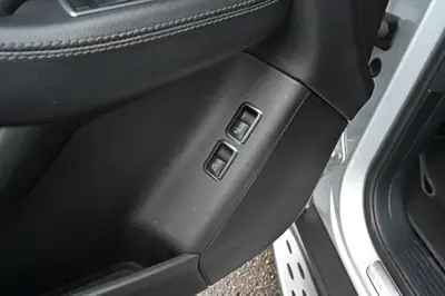 Mercedes-Benz GLE 350 d 4Matic — SUV premium diesel, équipement AMG Line complet — Miniatur 15