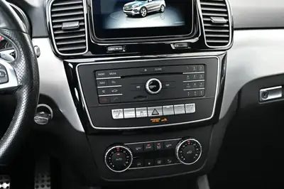 Mercedes-Benz GLE 350 d 4Matic — SUV premium diesel, équipement AMG Line complet — Miniatur 19
