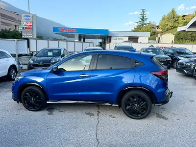 Honda HR-V 1.5i-VTEC Turbo — Compact polyvalent à 85 000 km, turbo dynamique — interior