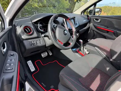 Renault Clio 1.6 T 220 RS Trophy — Sportivité urbaine, 115 000 km seulement — Innenraum