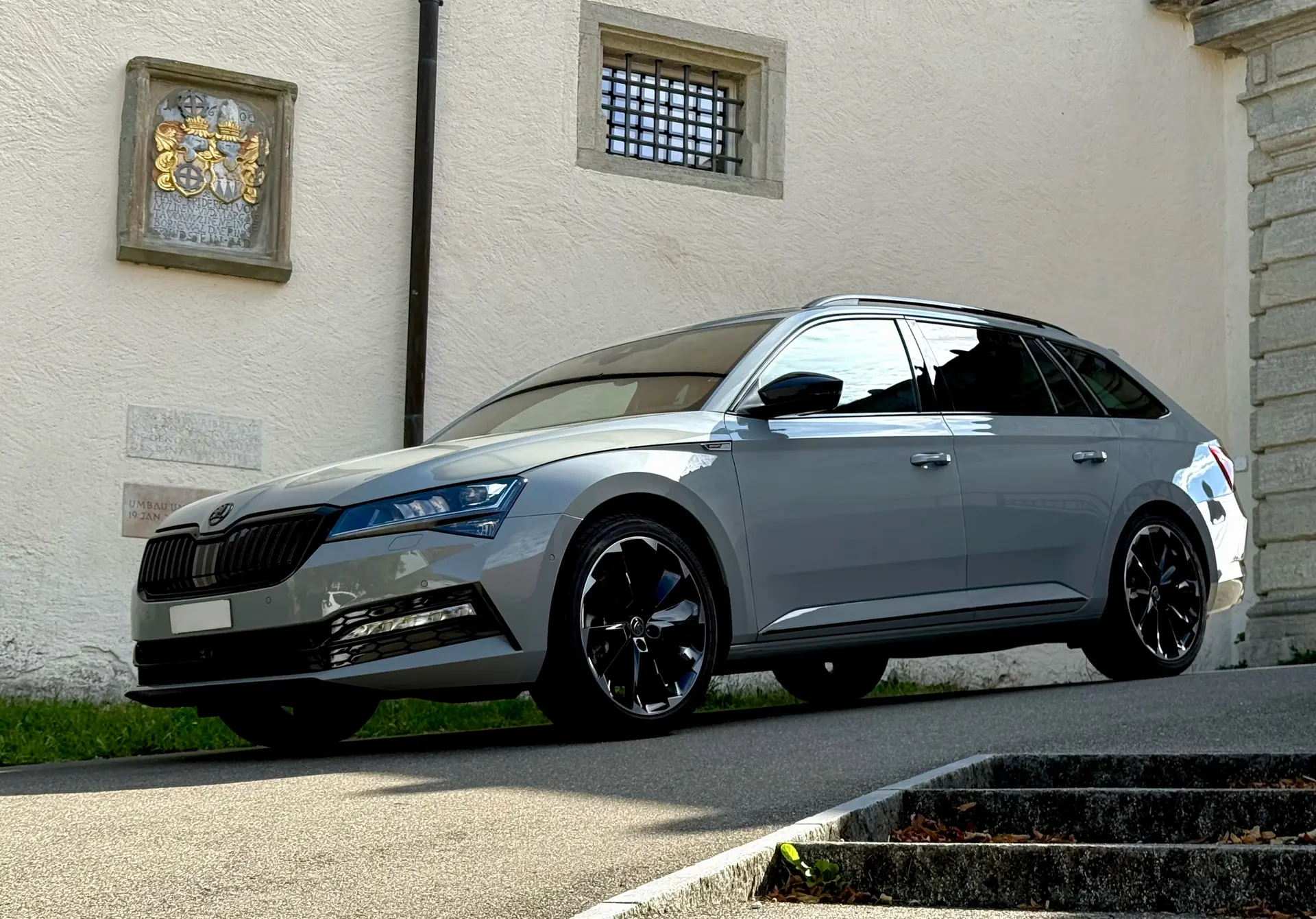 Skoda Superb 2.0 TSI 280 SportLine 4x4 — Break premium, 26000 km, traction intégrale