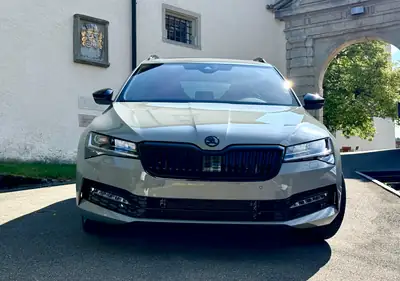 Skoda Superb 2.0 TSI 280 SportLine 4x4 — Break premium, 26000 km, traction intégrale — dettaglio