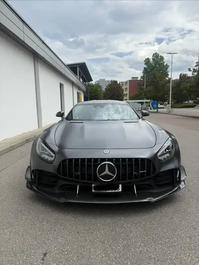 Mercedes-AMG GT R PRO — Coupé haute performance, 584 ch, très faible kilométrage — fianco