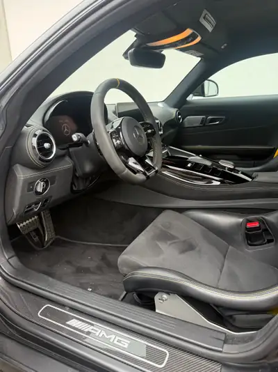 Mercedes-AMG GT R PRO — Coupé haute performance, 584 ch, très faible kilométrage — dettaglio