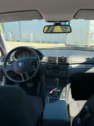 BMW 320 Coupé 2003 — Élégance sportive, motorisation fiable et kilométrage préservé — cruscotto