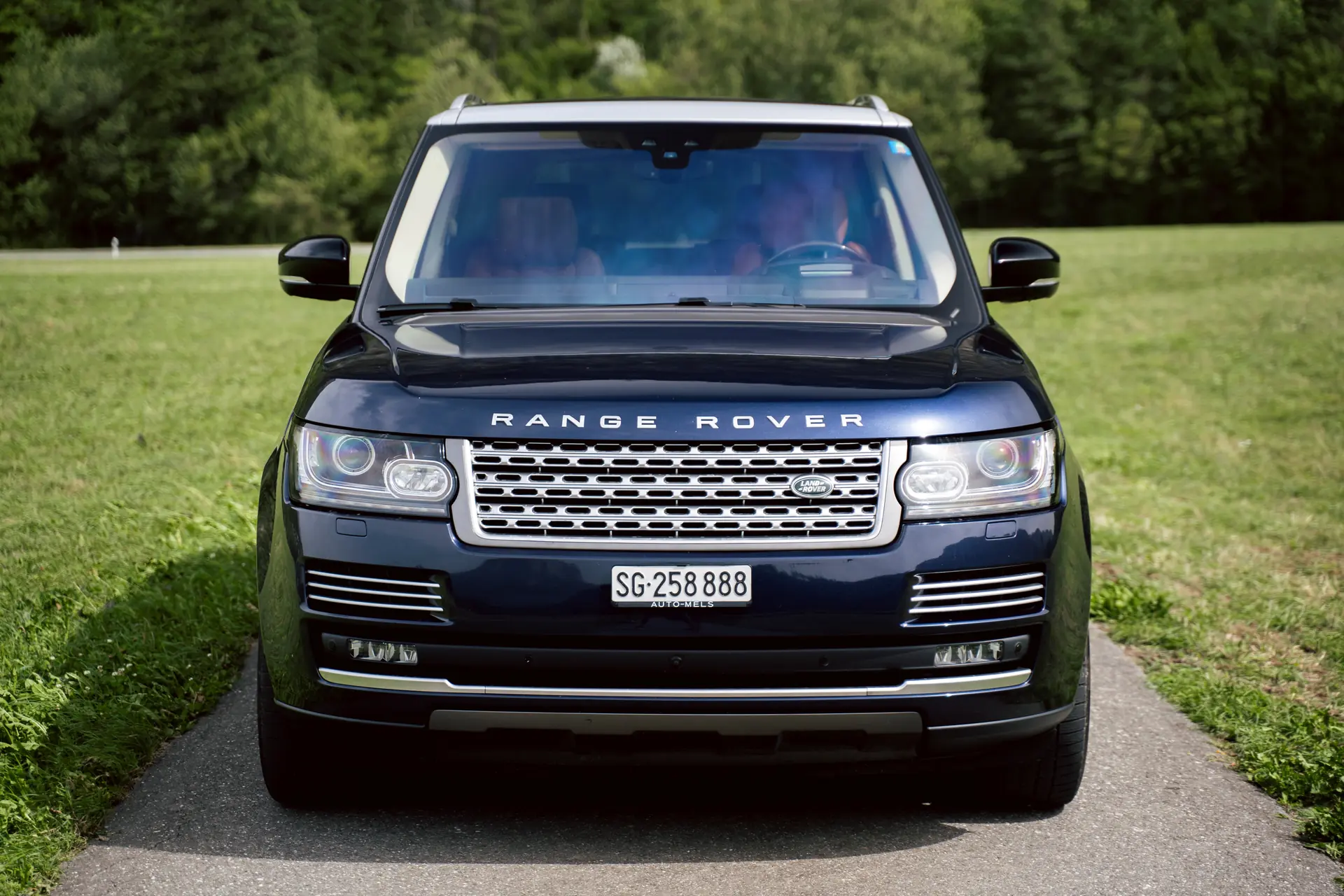 LAND ROVER Range Rover 4.4 SDV8 Autobiography LWB — SUV premium diesel, équipement maximal