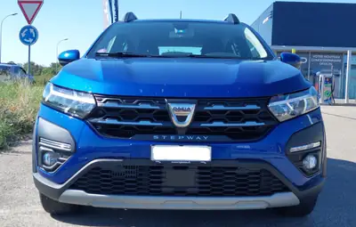 Dacia Sandero 1.0 TCe Stepway Comfort — Petit SUV urbain économique, 38'000 km seulement — fianco