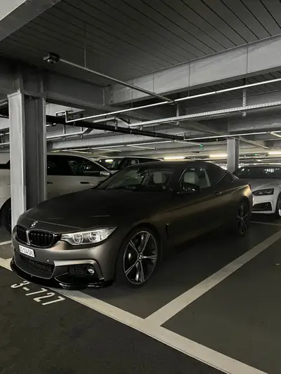 BMW 435i xDrive Coupé — Sportivité premium et traction intégrale, 117'000 km — vue extérieure
