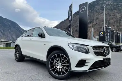 Mercedes-Benz GLC 43 AMG 4MATIC — SUV coupé haute performance, 367 ch et hivernales incluses — side view