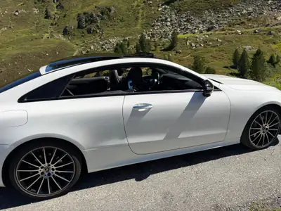 Mercedes-Benz E 200 AMG Line 4Matic — Coupé élégant, équipement premium, 179'000 km — arrière