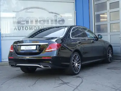 Mercedes-Benz E 220 d AMG Line 4Matic — Berline premium diesel, 185 500 km, sans sinistre — Armaturenbrett