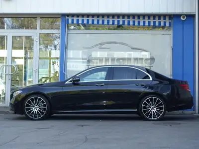 Mercedes-Benz E 220 d AMG Line 4Matic — Berline premium diesel, 185 500 km, sans sinistre — Miniatur 8