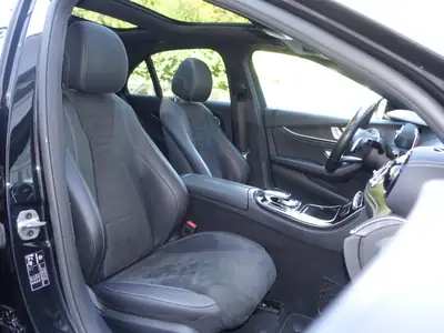 Mercedes-Benz E 220 d AMG Line 4Matic — Berline premium diesel, 185 500 km, sans sinistre — Miniatur 9