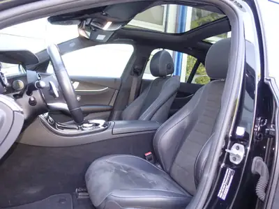 Mercedes-Benz E 220 d AMG Line 4Matic — Berline premium diesel, 185 500 km, sans sinistre — Miniatur 10