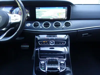 Mercedes-Benz E 220 d AMG Line 4Matic — Berline premium diesel, 185 500 km, sans sinistre — Miniatur 13