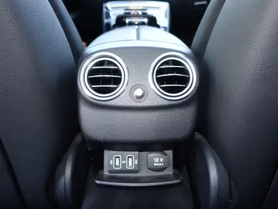 Mercedes-Benz E 220 d AMG Line 4Matic — Berline premium diesel, 185 500 km, sans sinistre — Miniatur 22