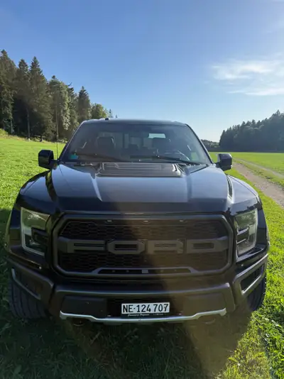 Ford F-150 Raptor — Pickup musclé 450 ch, 4x4 intégral, historique sans sinistre — side view