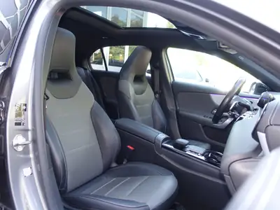 Mercedes-Benz A 200 AMG Line 4Matic — Berline compacte sportive, 85 500 km seulement — Miniatur 11