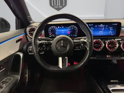 Mercedes-Benz Classe A 200 7G-DCT — Berline hybride compacte, 42 220 km, état impeccable — Miniatura 10