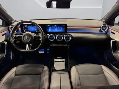 Mercedes-Benz Classe A 200 7G-DCT — Berline hybride compacte, 42 220 km, état impeccable — Miniatura 12