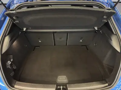 Mercedes-Benz Classe A 200 7G-DCT — Berline hybride compacte, 42 220 km, état impeccable — Miniatura 16