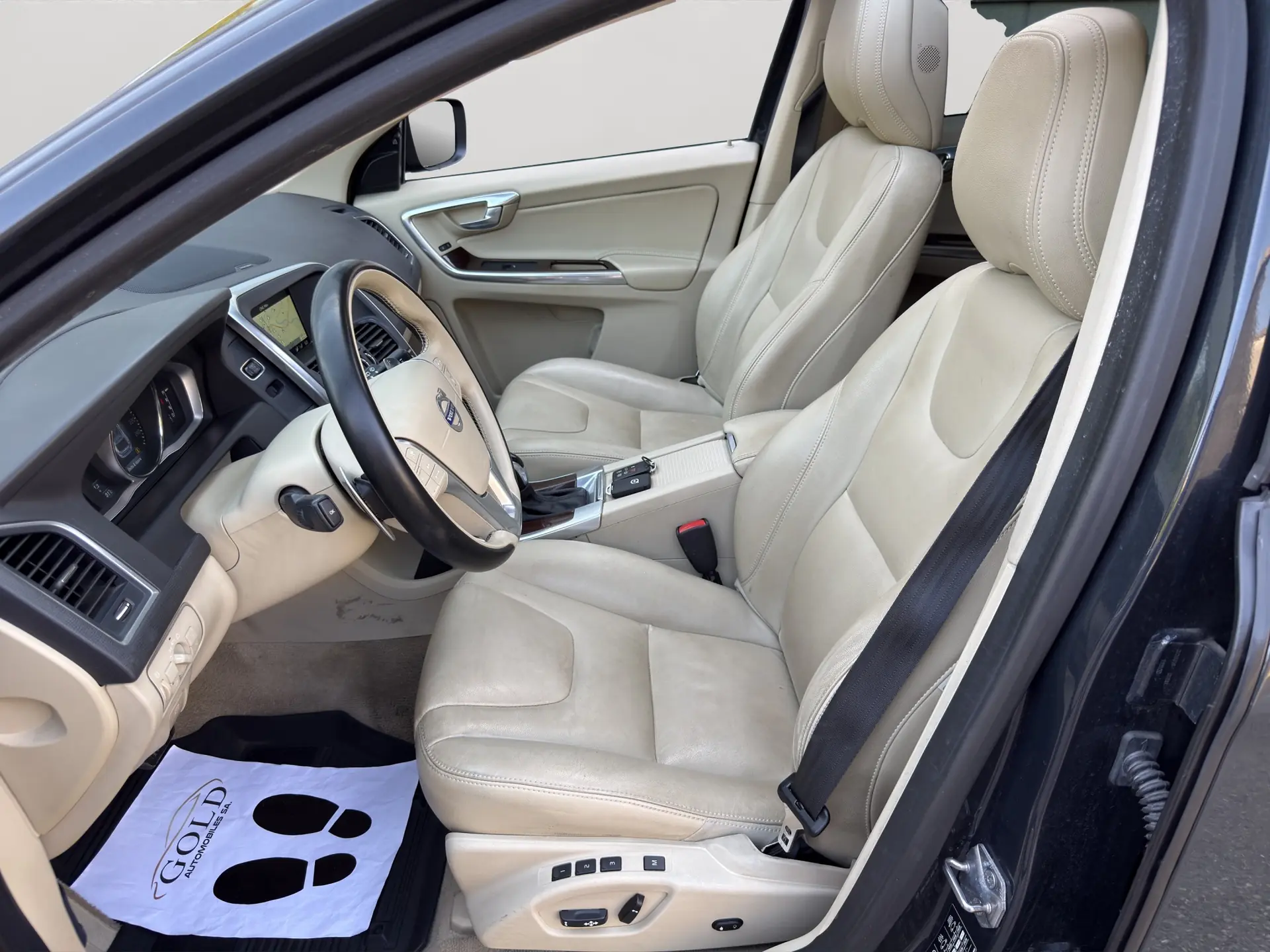 Volvo XC60 2014 occasion Meyrin — 4