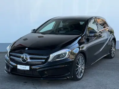 Mercedes-Benz Classe A 200 AMG Line — Berline compacte premium, entretien suivi — fianco