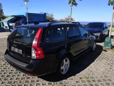 Volvo V50 2.0 D Momentum — Break diesel fiable, 311 000 km, sans sinistre — côté