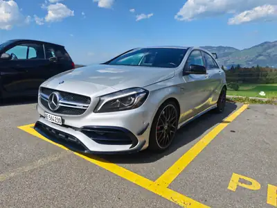 Mercedes-AMG A 45 4Matic — Compacte sportive 381 ch, Full Service Mercedes — exterior view