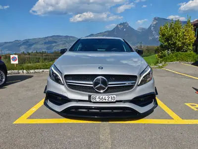 Mercedes-AMG A 45 4Matic — Compacte sportive 381 ch, Full Service Mercedes — rear view