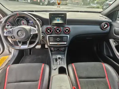 Mercedes-AMG A 45 4Matic — Compacte sportive 381 ch, Full Service Mercedes — Thumbnail 9