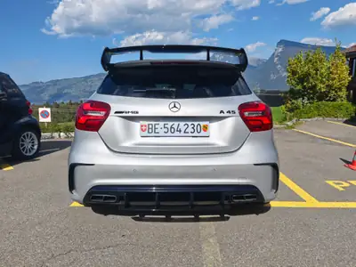 Mercedes-AMG A 45 4Matic — Compacte sportive 381 ch, Full Service Mercedes — Thumbnail 8