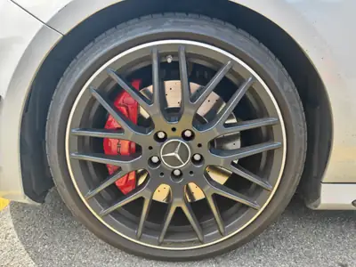 Mercedes-AMG A 45 4Matic — Compacte sportive 381 ch, Full Service Mercedes — Thumbnail 14