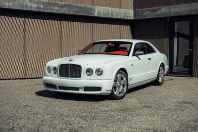Bentley Brooklands 2008 — Coupé grand tourisme légendaire, 39'000 km seulement — vue extérieure
