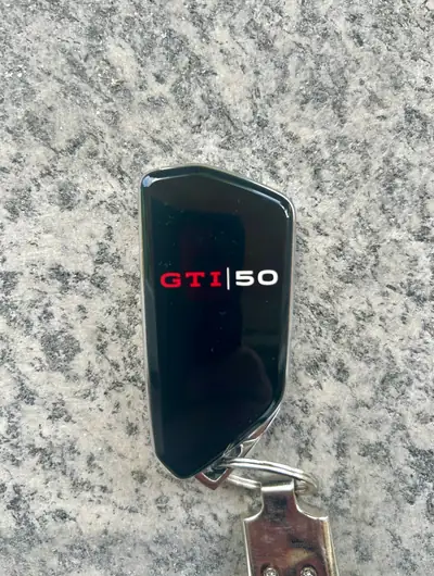 VW Golf 2.0 TSI GTI Edition 50 DSG — Sportive affûtée, 325 ch et très peu kilométrée — Miniature 9